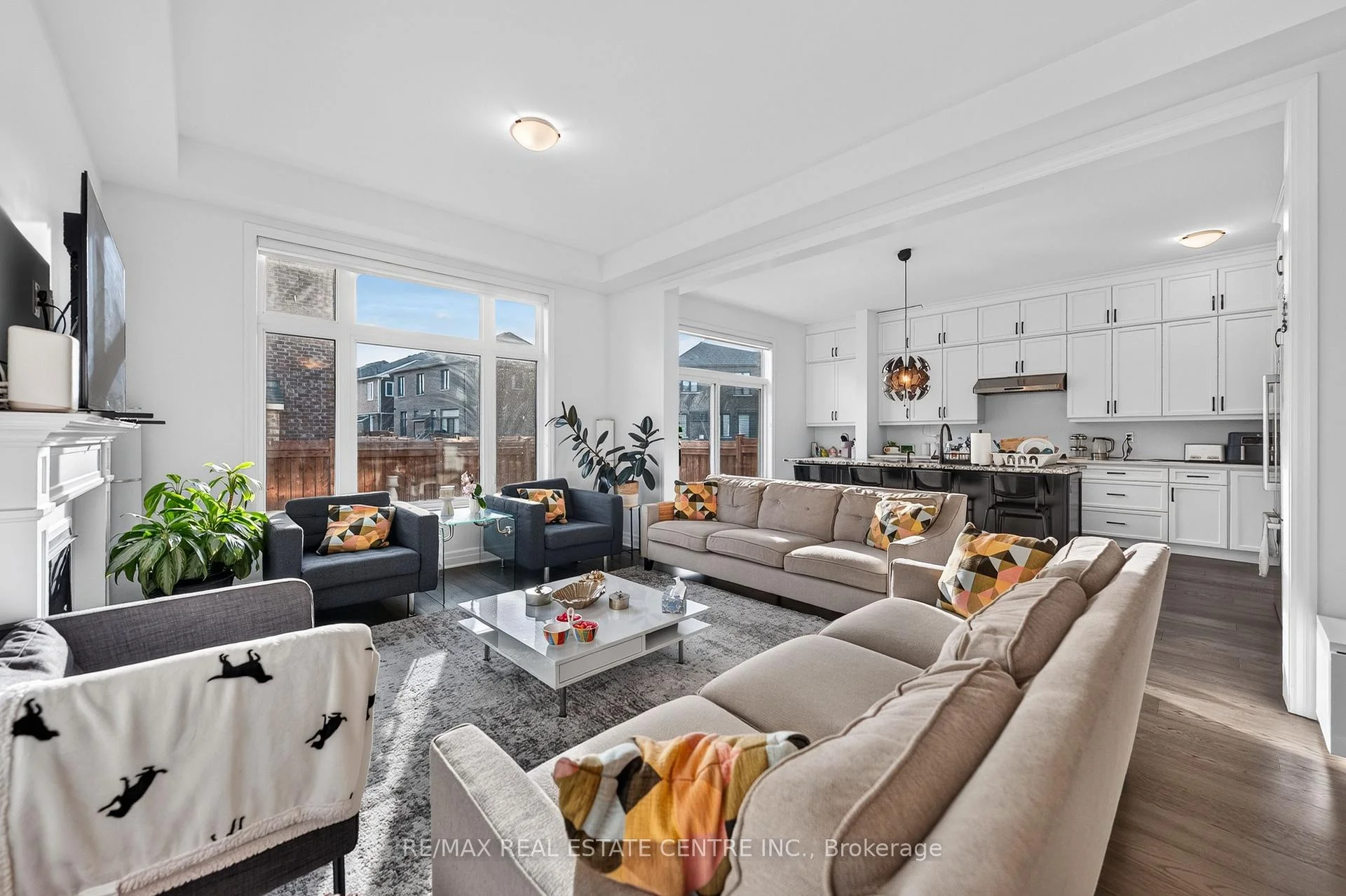 Photo 11 of 1404 Kovachik Boulevard, Milton, Walker — HOMEH