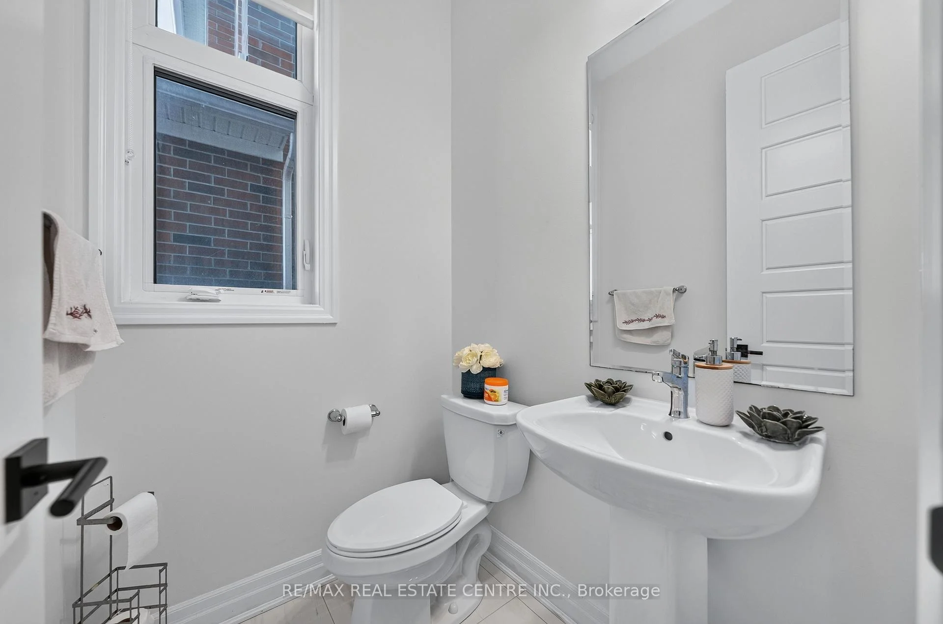 Photo 22 of 1404 Kovachik Boulevard, Milton, Walker — HOMEH