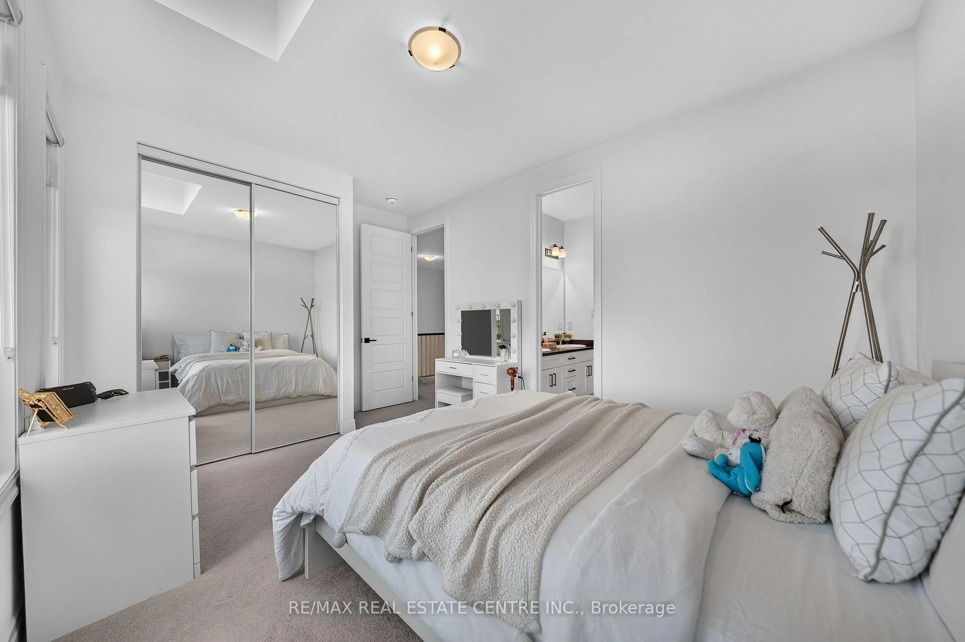 Photo 29 of 1404 Kovachik Boulevard, Milton, Walker — HOMEH