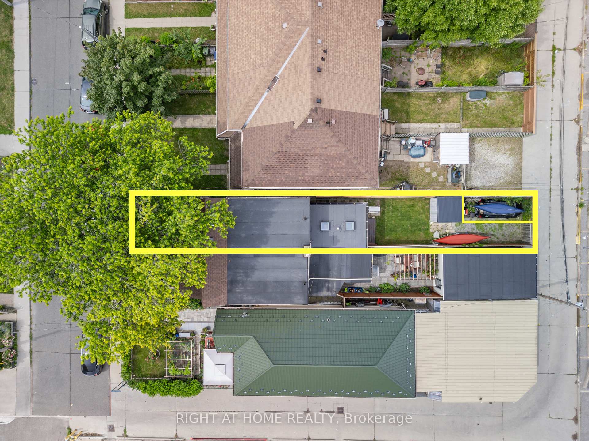 Photo 33 of 5 1/2 Luttrell Avenue, Toronto, East End-Danforth — HOMEH