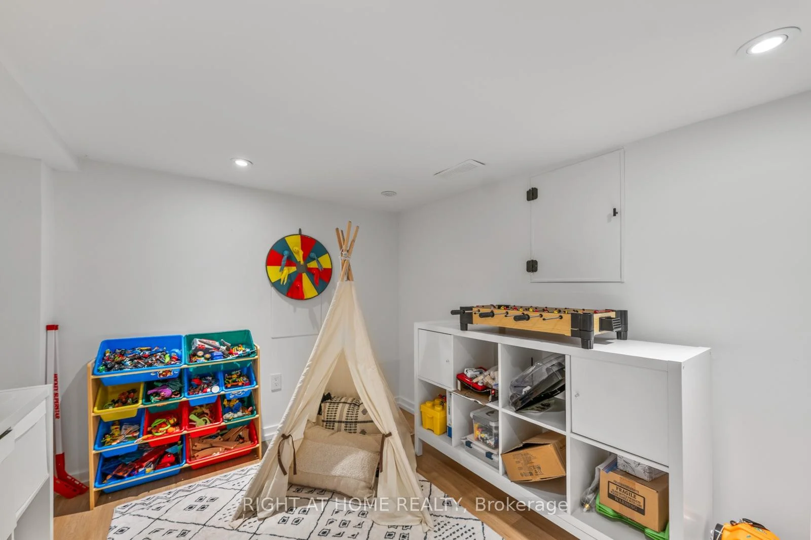 Photo 31 of 5 1/2 Luttrell Avenue, Toronto, East End-Danforth — HOMEH