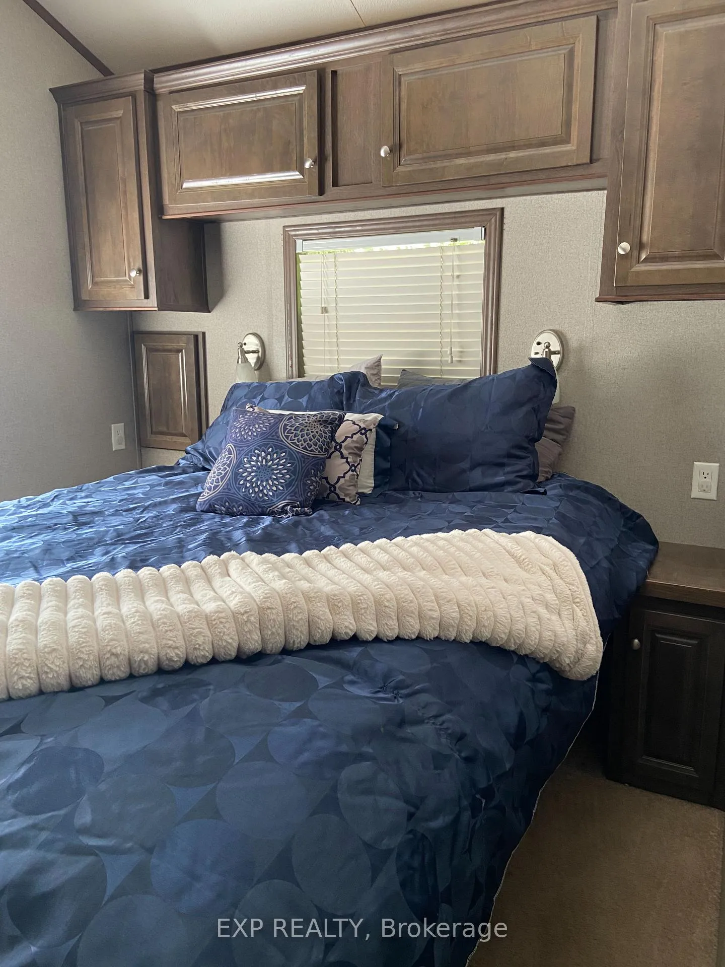 Photo 9 of Unit 232, 76735 Wildwood Line, Bluewater, Bayfield — HOMEH