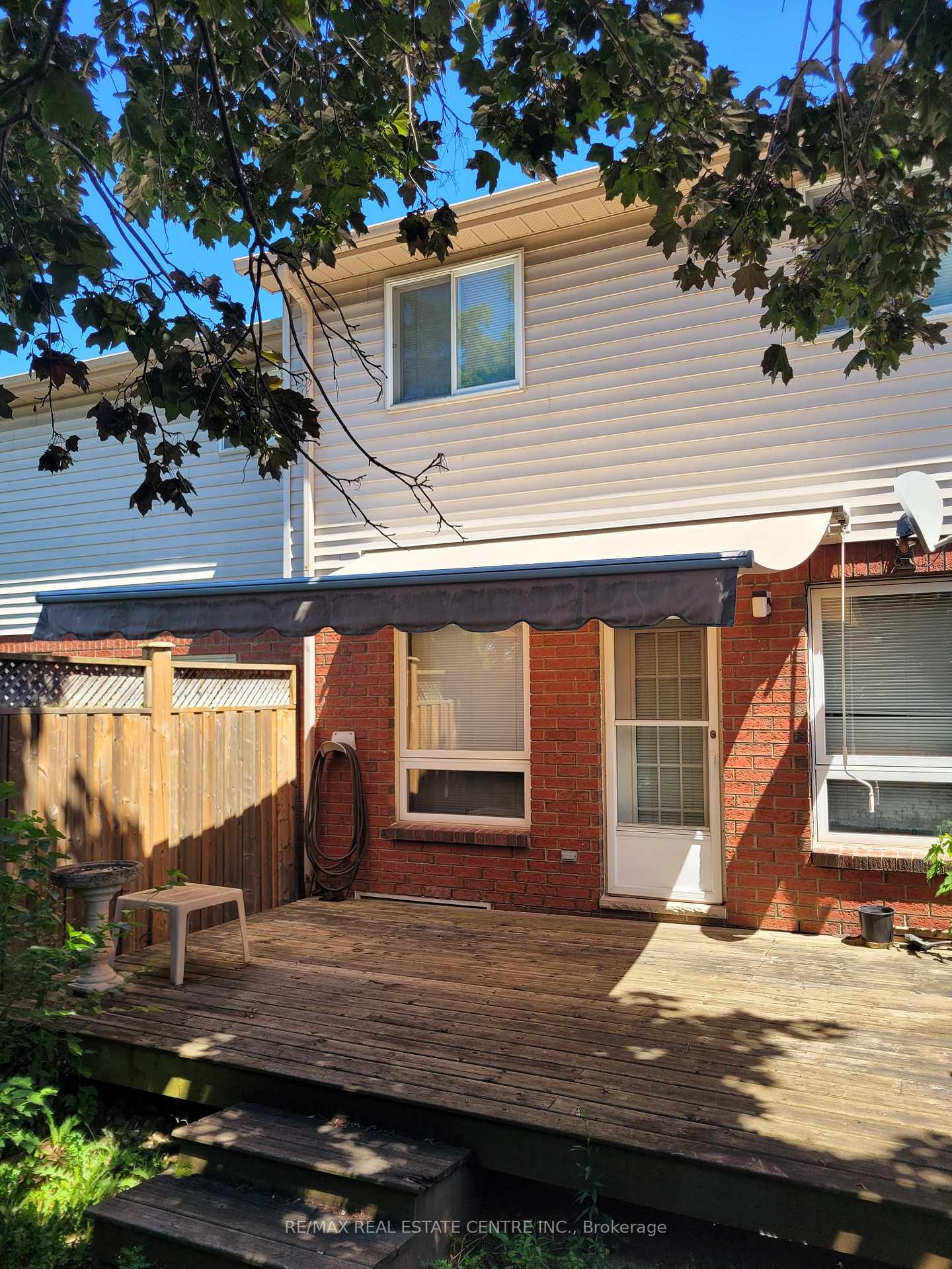 Photo 34 of 2 Walker Court, Grimsby, Grimsby East — HOMEH