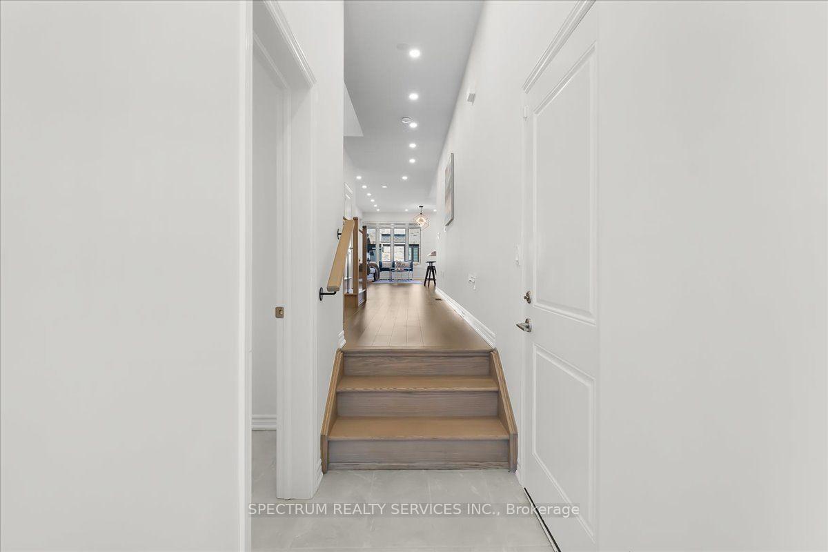 Photo 5 of 1437 Watercres Way, Milton, Walker — HOMEH