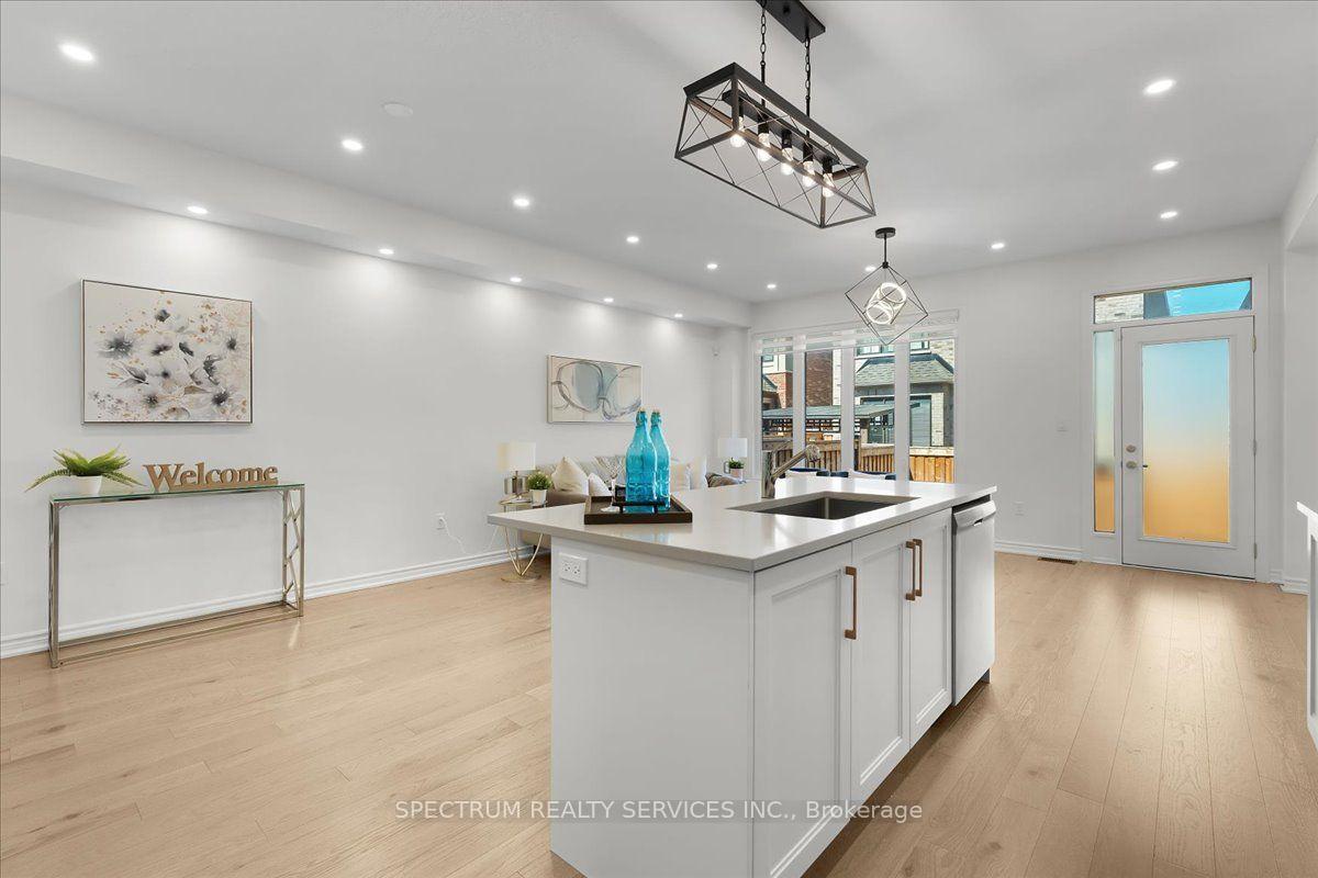 Photo 11 of 1437 Watercres Way, Milton, Walker — HOMEH