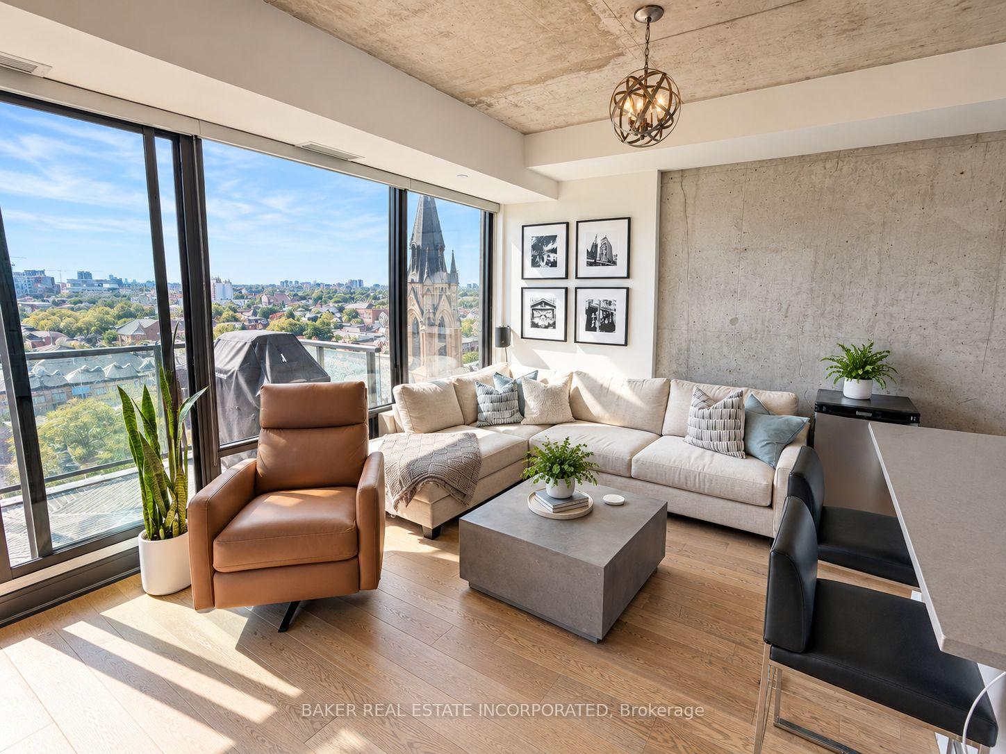 Photo 4 of Unit 1003, 111 Bathurst Street, Toronto, Waterfront Communities — HOMEH
