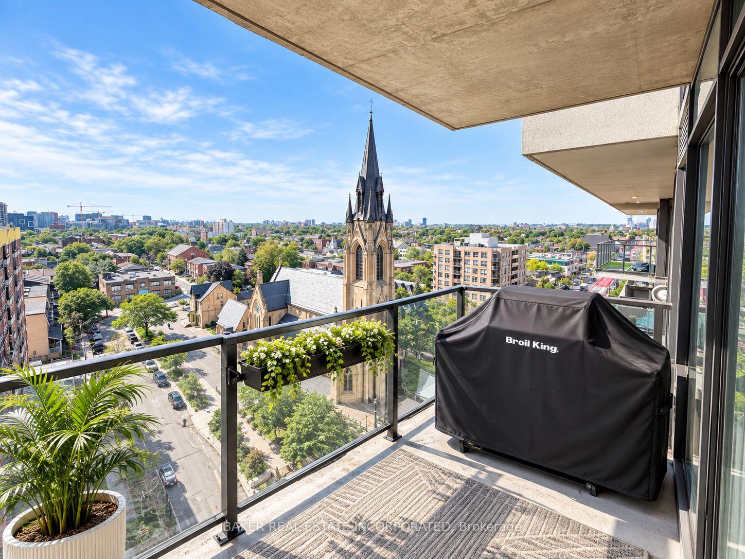 Photo 6 of Unit 1003, 111 Bathurst Street, Toronto, Waterfront Communities — HOMEH