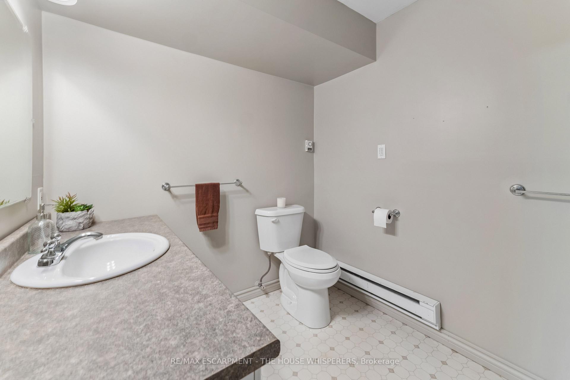Photo 24 of 1250 Arkell Road, Milton, Rural Milton West — HOMEH