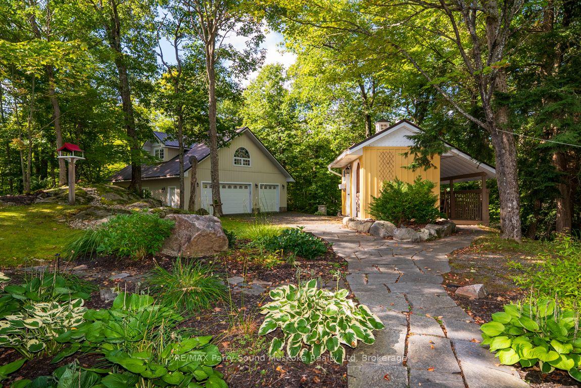 Photo 10 of 326 Blue Lake Road, Seguin — HOMEH