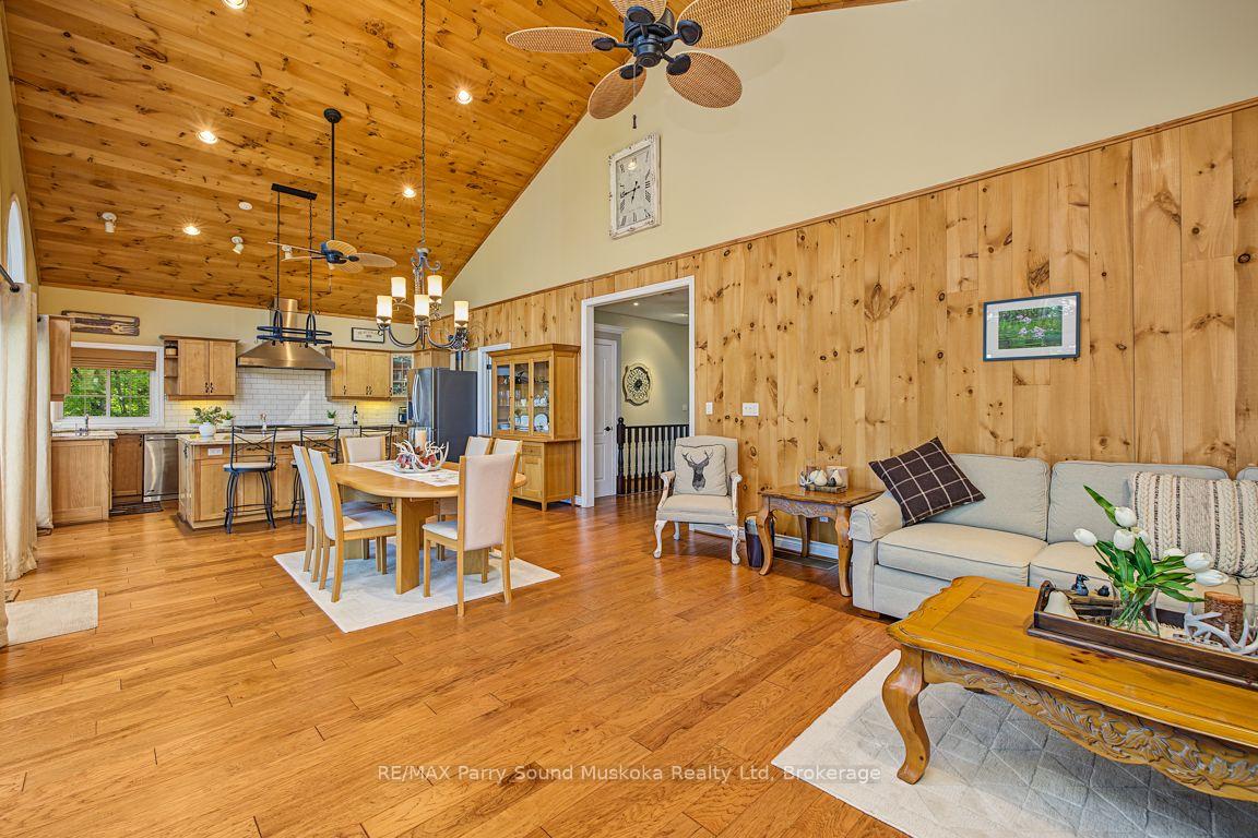 Photo 13 of 326 Blue Lake Road, Seguin — HOMEH