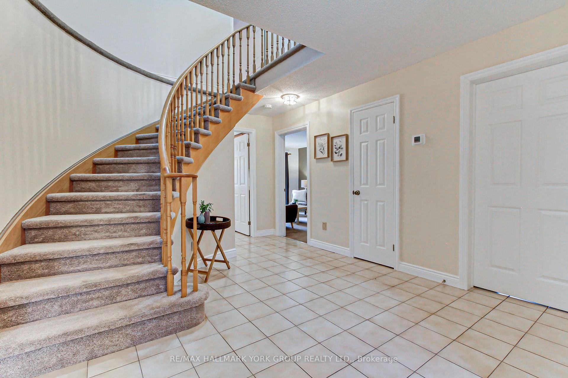 Photo 10 of 64 Golf Links Drive, Aurora, Aurora Highlands — HOMEH