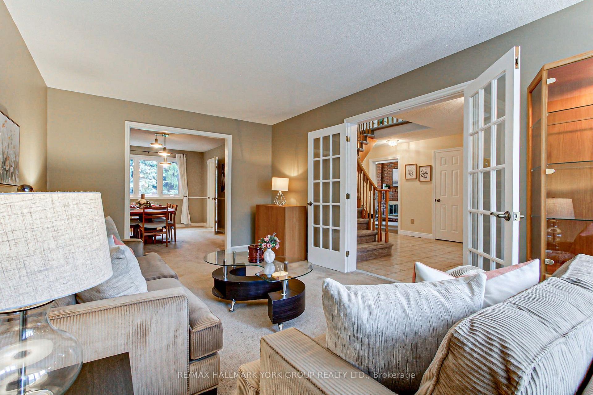 Photo 12 of 64 Golf Links Drive, Aurora, Aurora Highlands — HOMEH