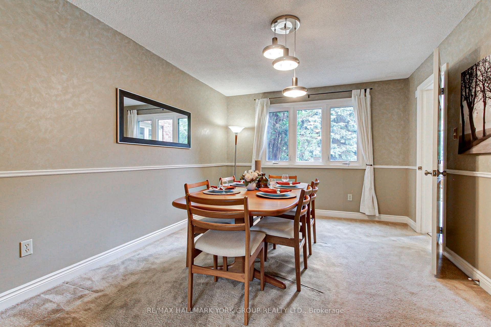 Photo 16 of 64 Golf Links Drive, Aurora, Aurora Highlands — HOMEH