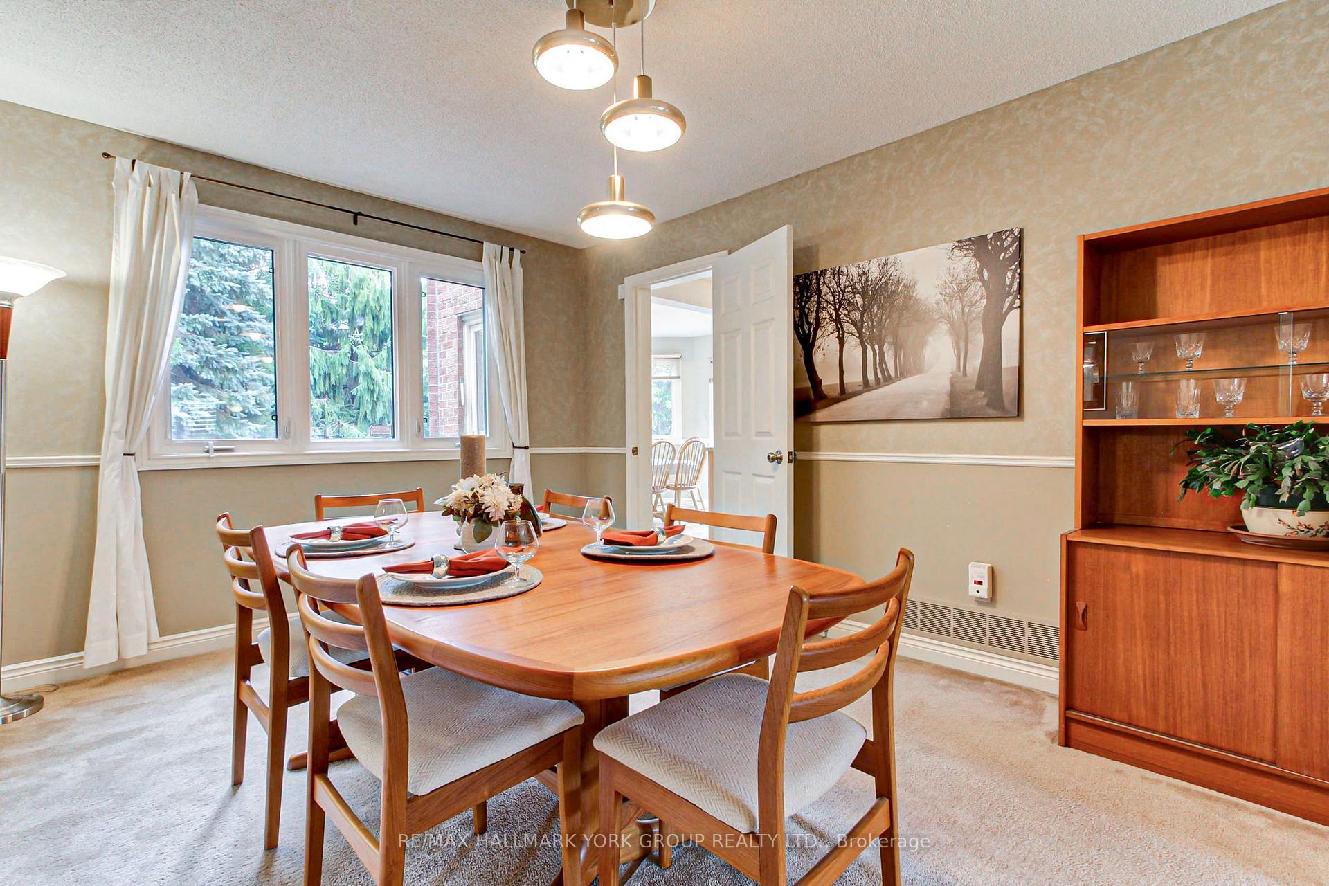 Photo 17 of 64 Golf Links Drive, Aurora, Aurora Highlands — HOMEH