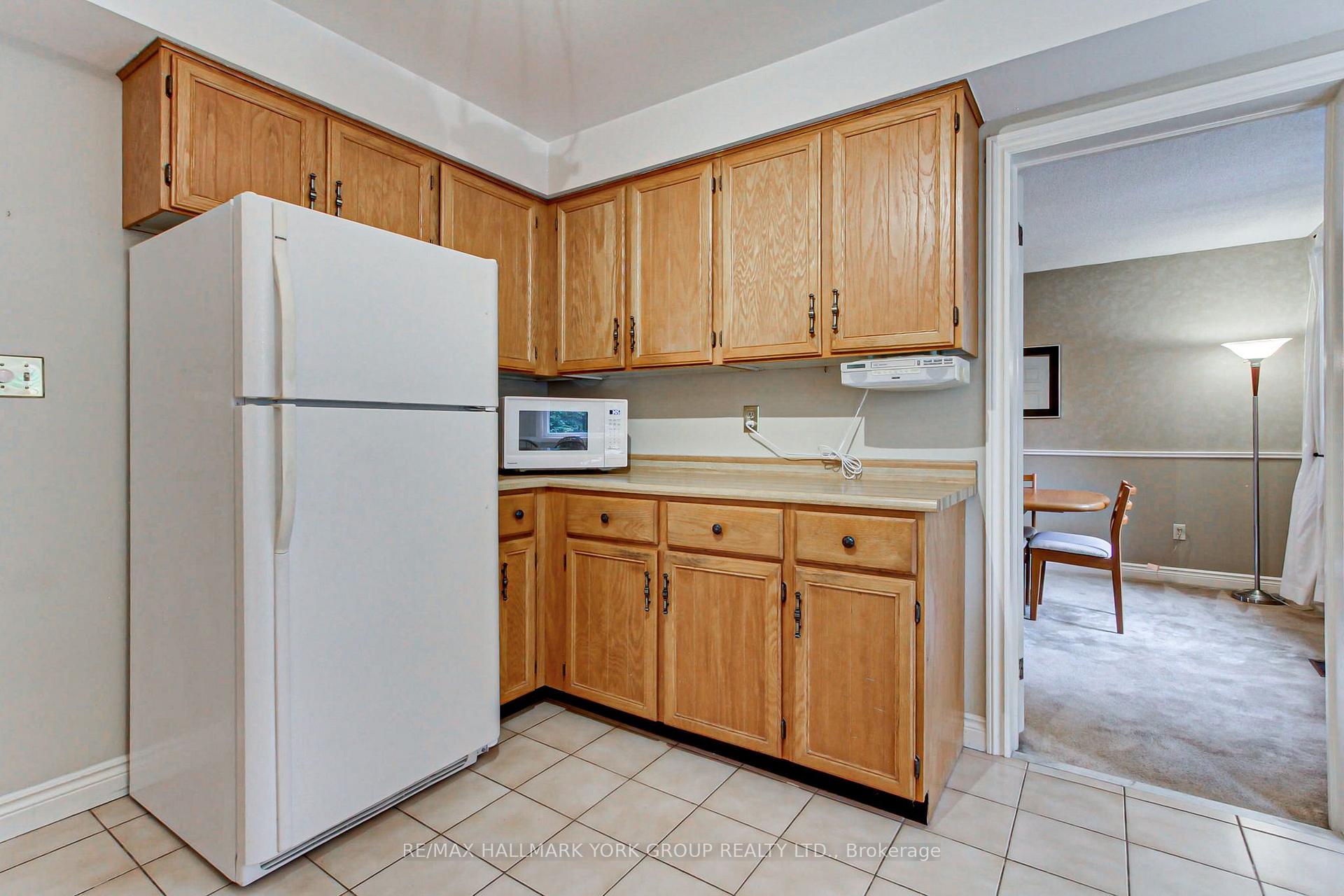 Photo 20 of 64 Golf Links Drive, Aurora, Aurora Highlands — HOMEH