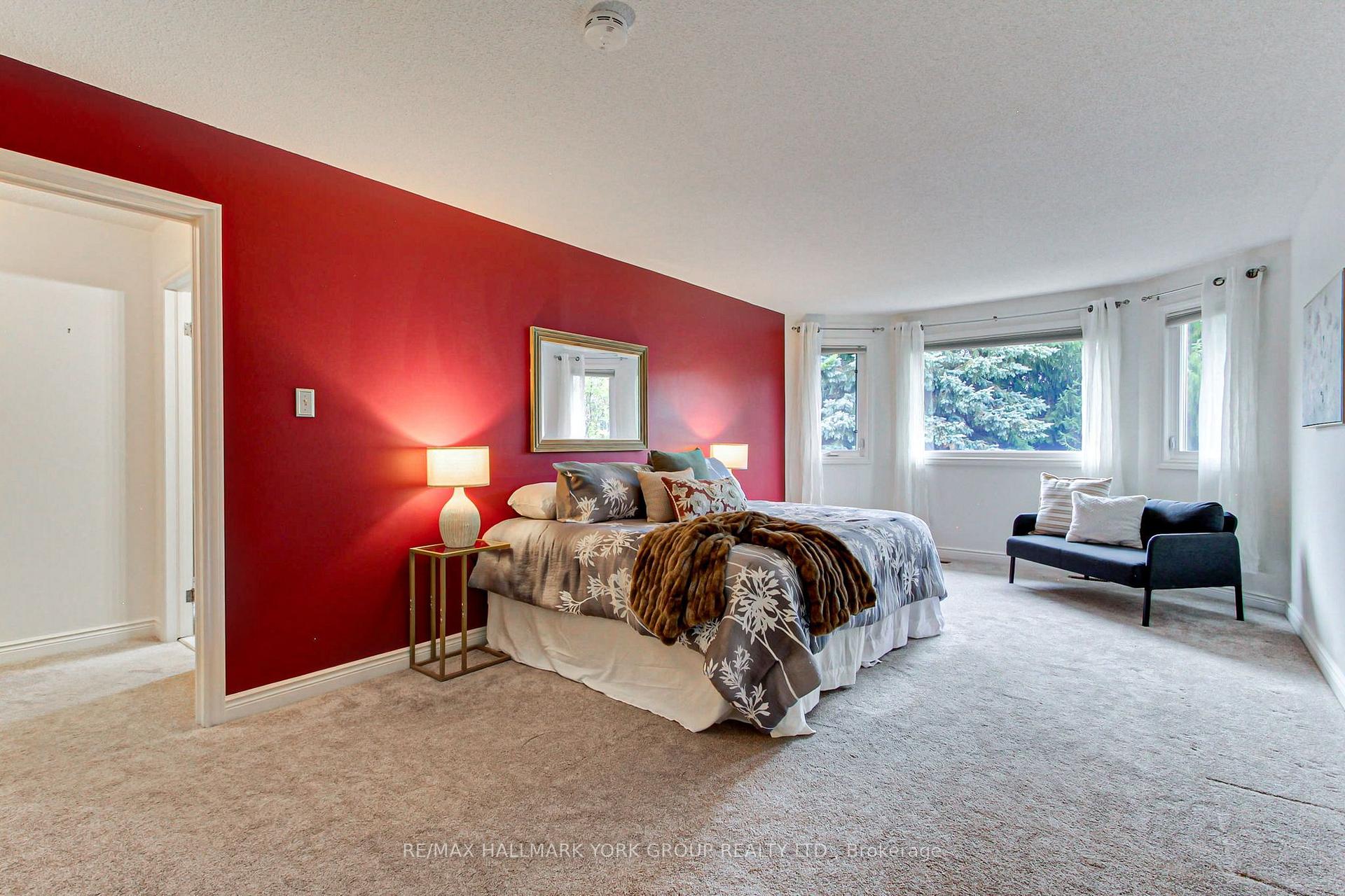 Photo 32 of 64 Golf Links Drive, Aurora, Aurora Highlands — HOMEH
