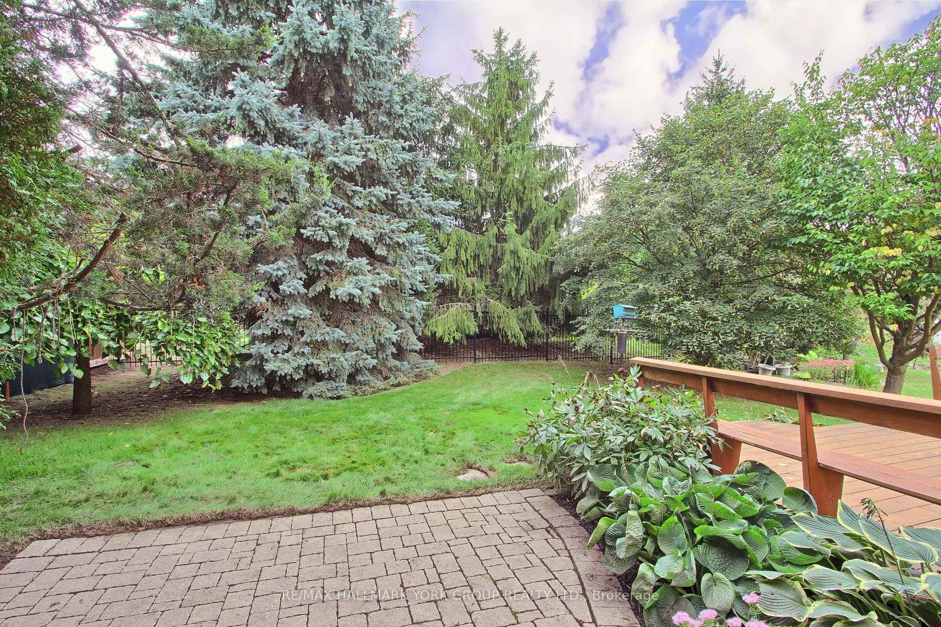 Photo 49 of 64 Golf Links Drive, Aurora, Aurora Highlands — HOMEH