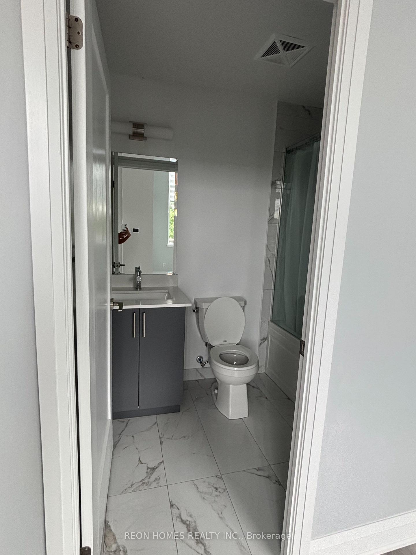Photo 7 of Unit 106, 3220 Sheppard Avenue E, Scarborough, Tam O'Shanter-Sullivan — HOMEH