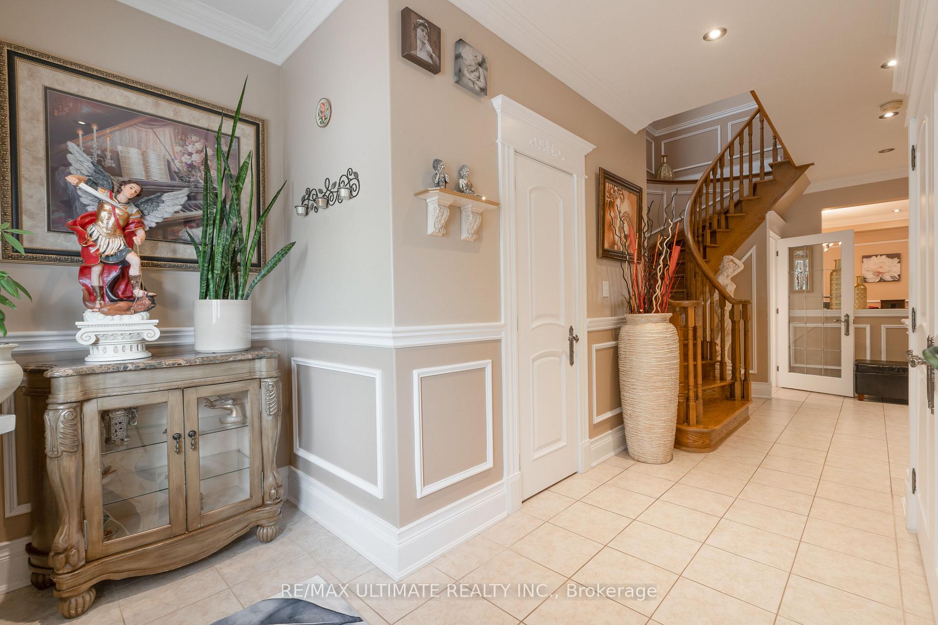 Photo 4 of 15 Ozoner Crescent, Vaughan, Vellore Village — HOMEH