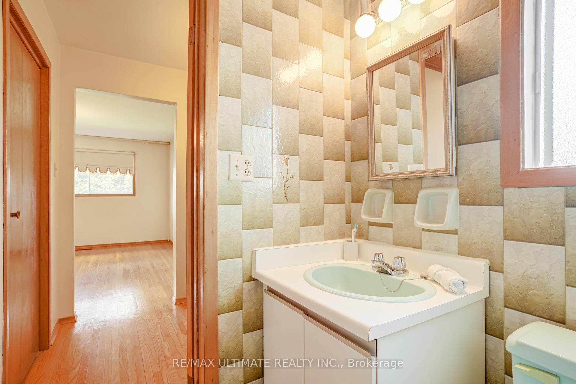 Photo 19 of 50 Chillery Avenue, Scarborough, Eglinton East — HOMEH