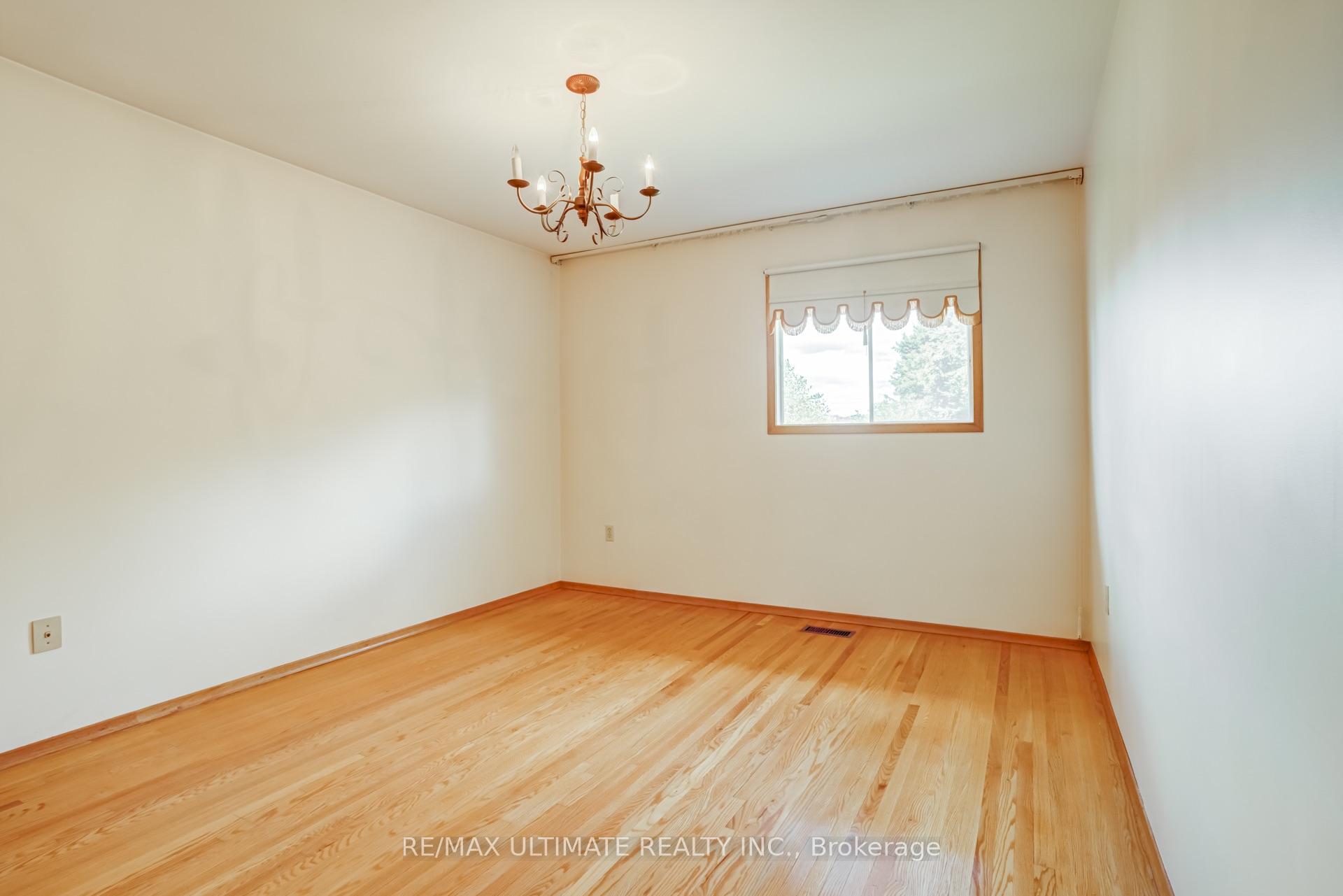 Photo 20 of 50 Chillery Avenue, Scarborough, Eglinton East — HOMEH