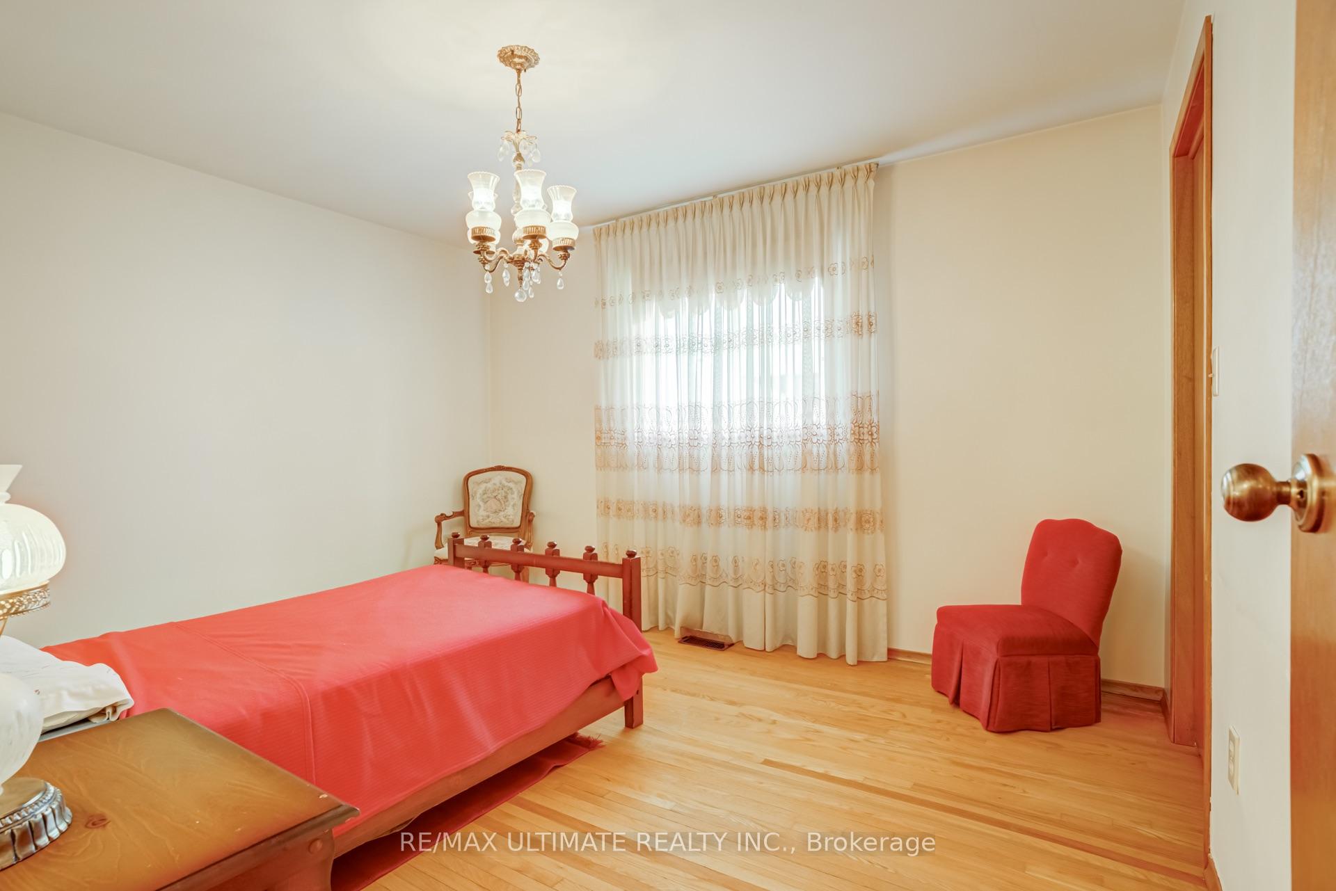 Photo 21 of 50 Chillery Avenue, Scarborough, Eglinton East — HOMEH