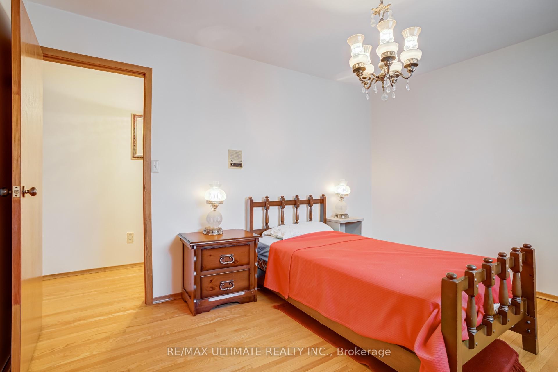 Photo 22 of 50 Chillery Avenue, Scarborough, Eglinton East — HOMEH