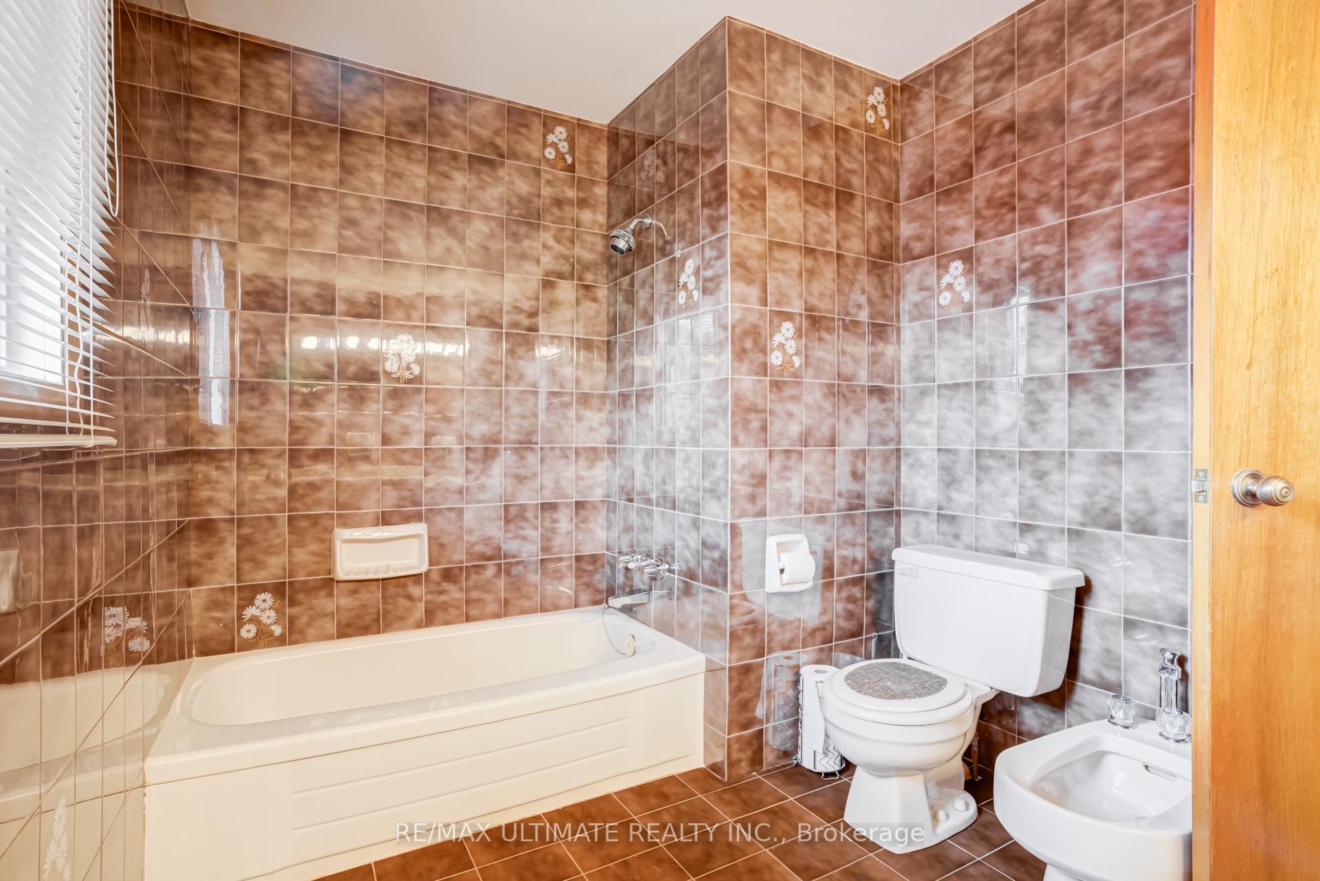 Photo 24 of 50 Chillery Avenue, Scarborough, Eglinton East — HOMEH