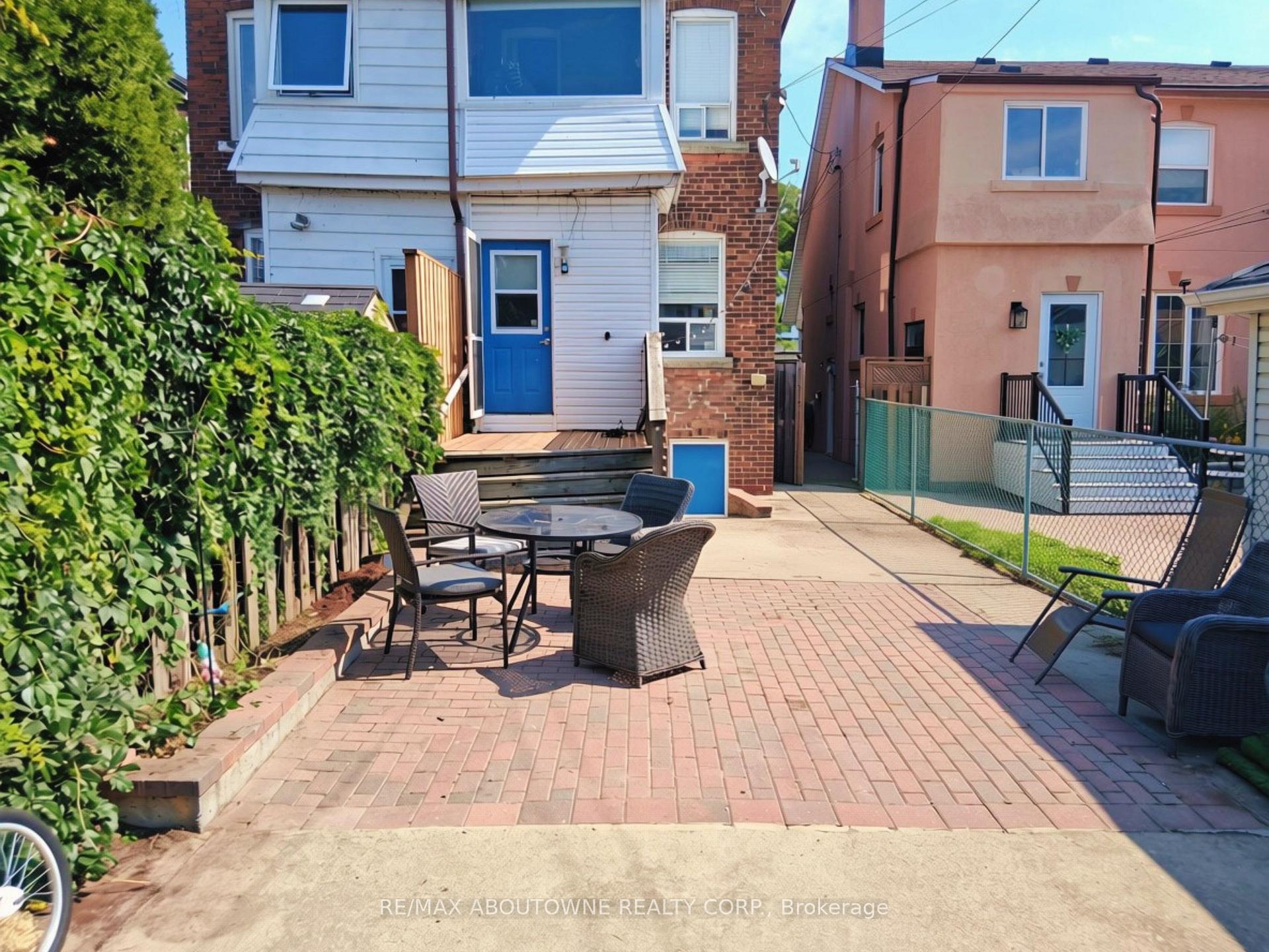 Photo 15 of 60 Gillespie Avenue, Toronto, Weston-Pellam Park — HOMEH