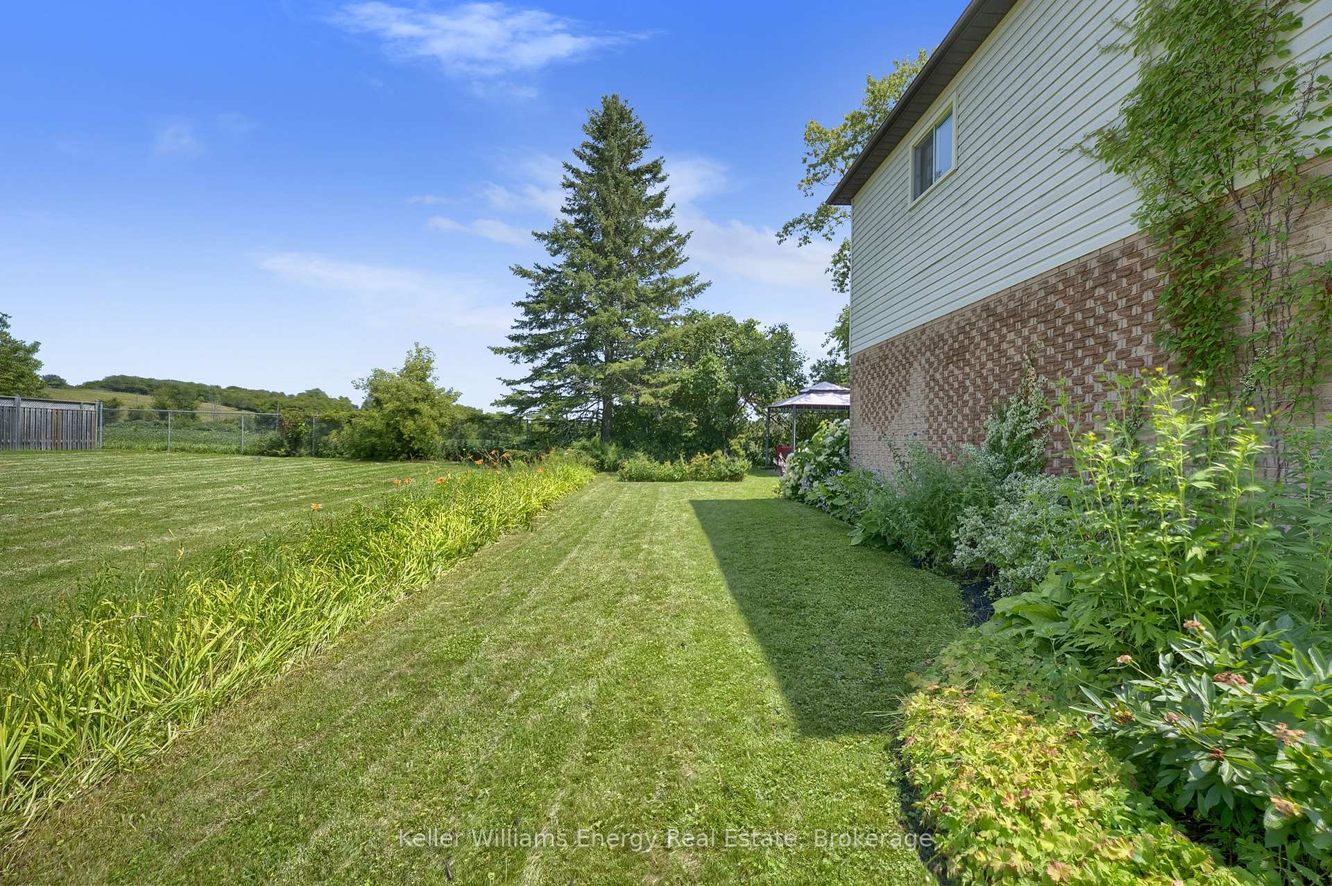 Photo 4 of 276 Andrew Street, Clarington, Newcastle — HOMEH