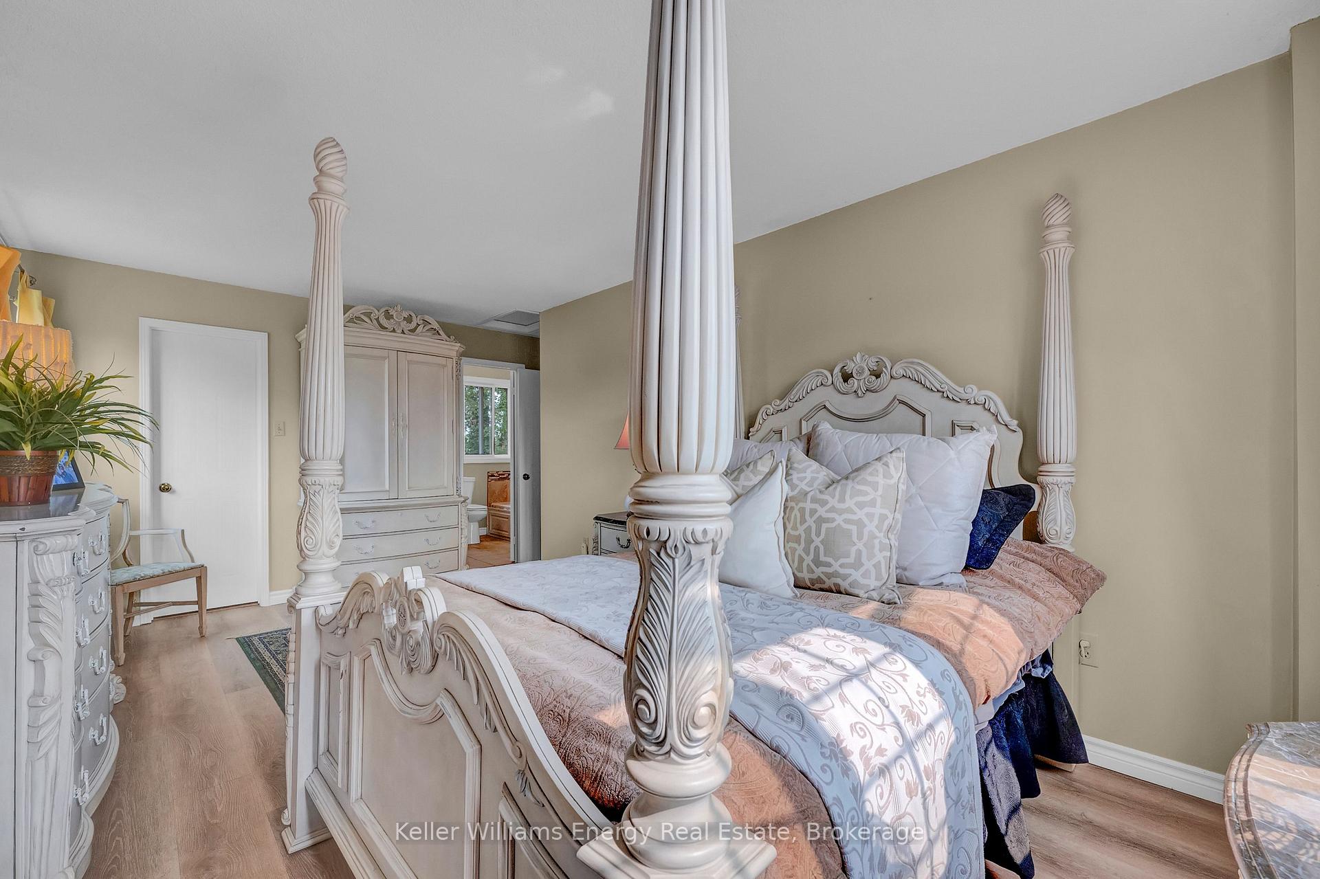 Photo 32 of 276 Andrew Street, Clarington, Newcastle — HOMEH