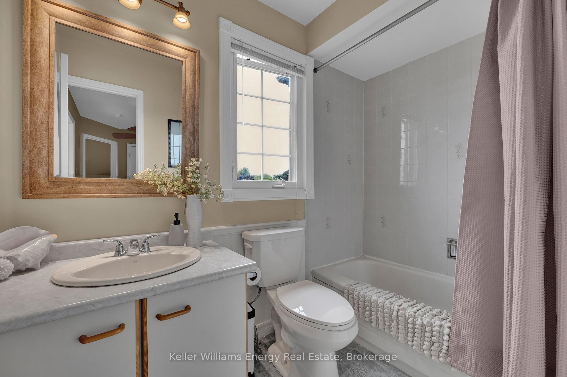 Photo 37 of 276 Andrew Street, Clarington, Newcastle — HOMEH