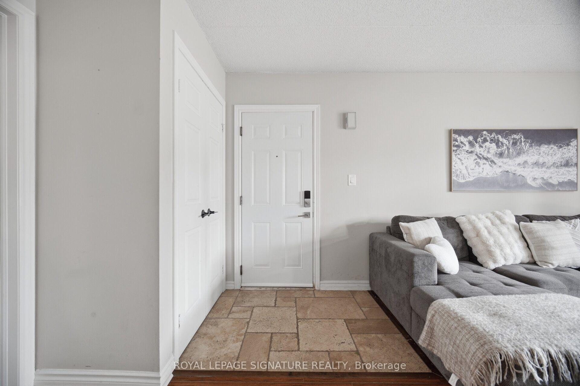 Photo 5 of Unit 207, 2020 Cleaver Avenue, Burlington, Headon — HOMEH