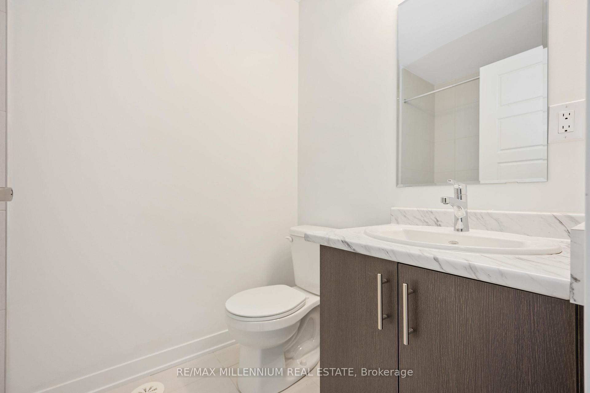 Photo 12 of 24 Calloway Way, Whitby, Downtown Whitby — HOMEH