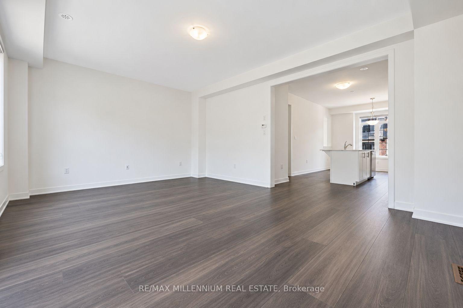 Photo 20 of 24 Calloway Way, Whitby, Downtown Whitby — HOMEH