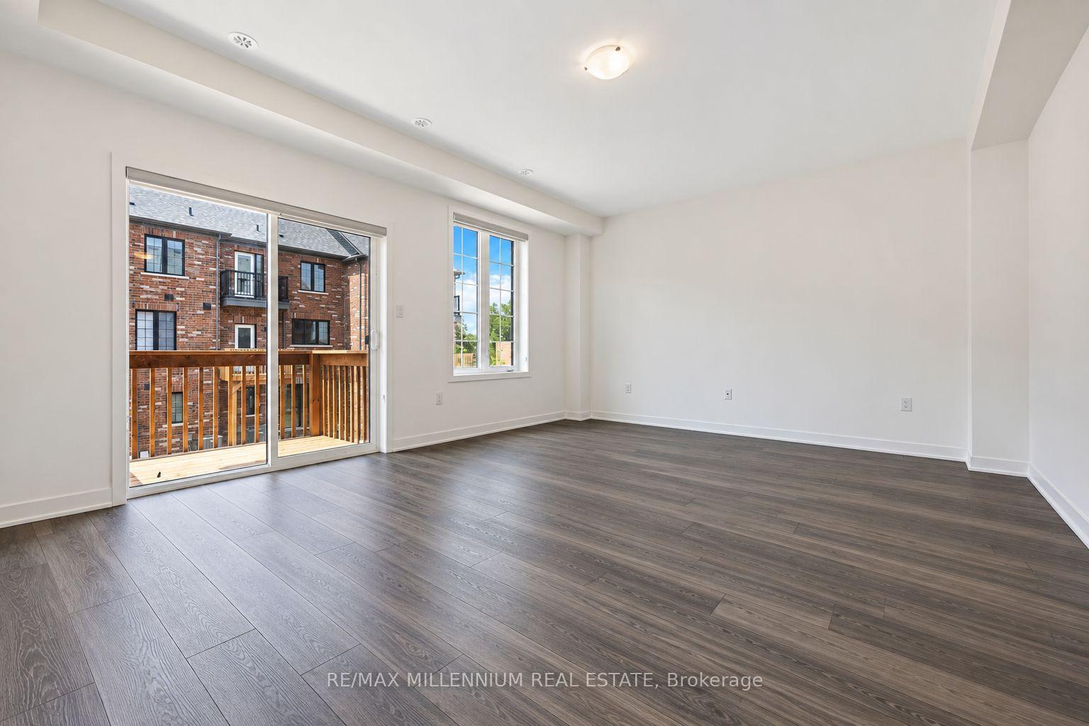Photo 21 of 24 Calloway Way, Whitby, Downtown Whitby — HOMEH