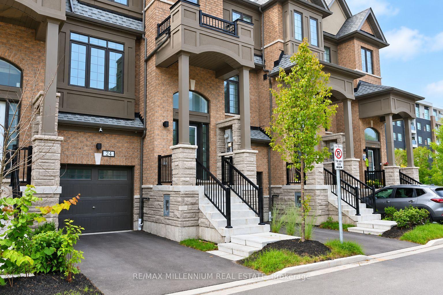 Photo 32 of 24 Calloway Way, Whitby, Downtown Whitby — HOMEH