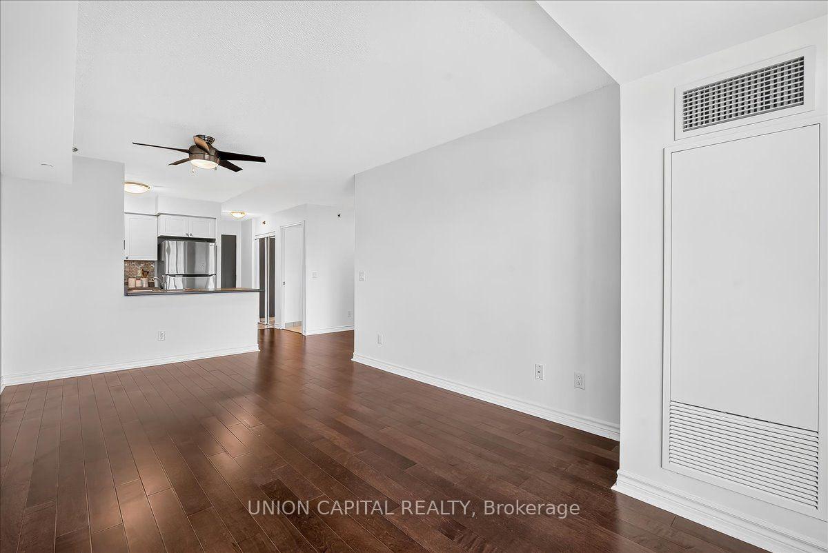Photo 5 of Unit 602, 35 Saranac Boulevard, Toronto, Englemount-Lawrence — HOMEH