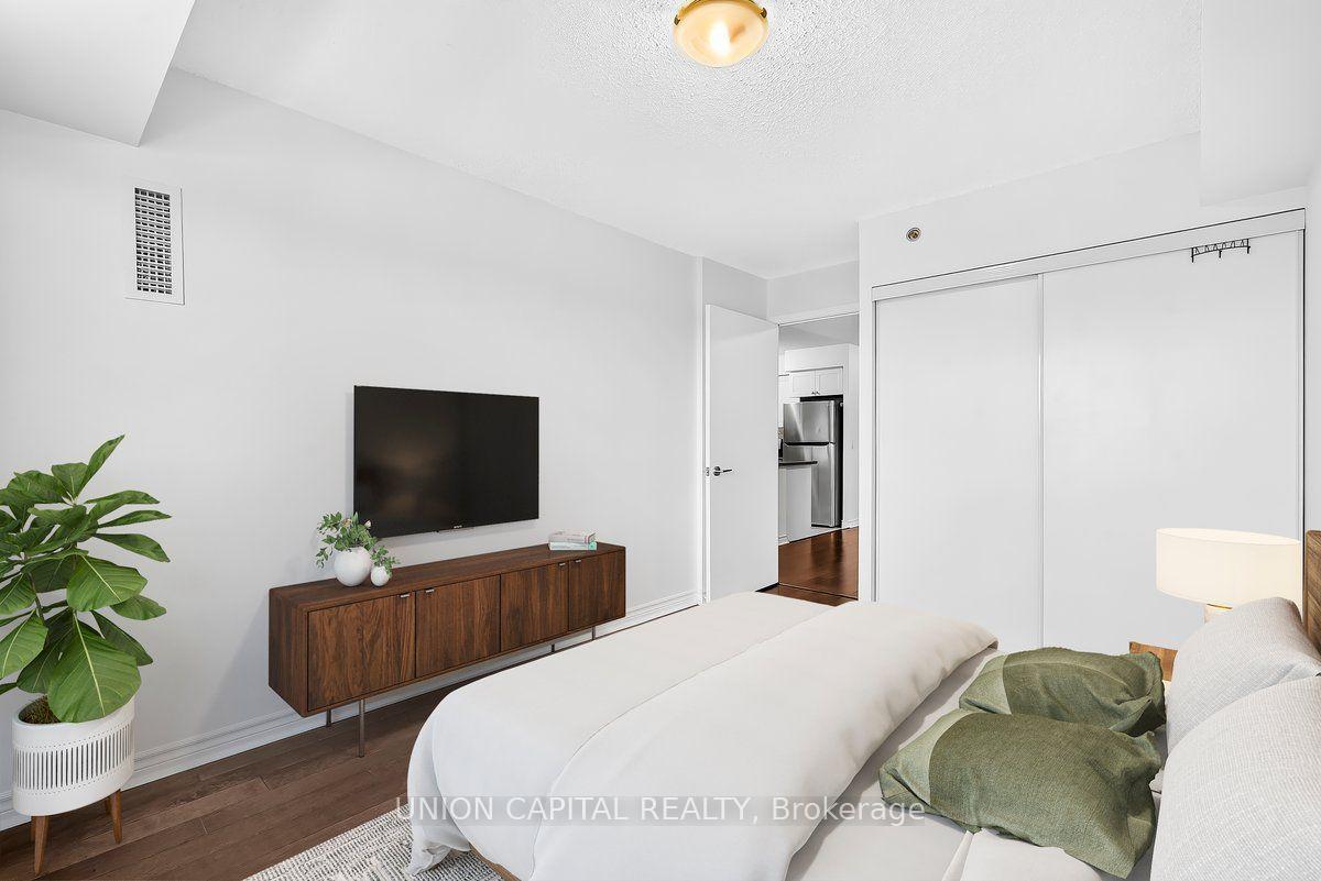 Photo 13 of Unit 602, 35 Saranac Boulevard, Toronto, Englemount-Lawrence — HOMEH
