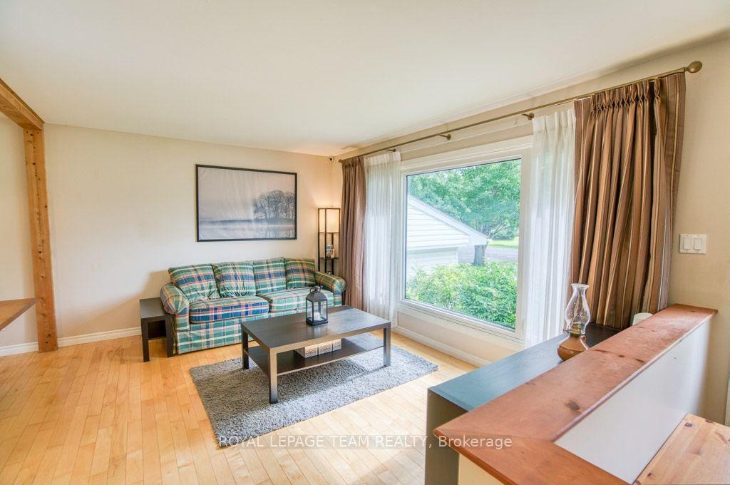 Photo 6 of 14 Maitland Street, Ottawa, Richmond — HOMEH
