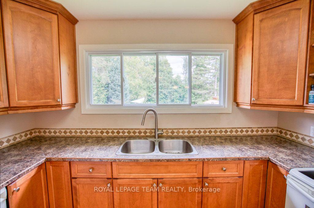 Photo 11 of 14 Maitland Street, Ottawa, Richmond — HOMEH