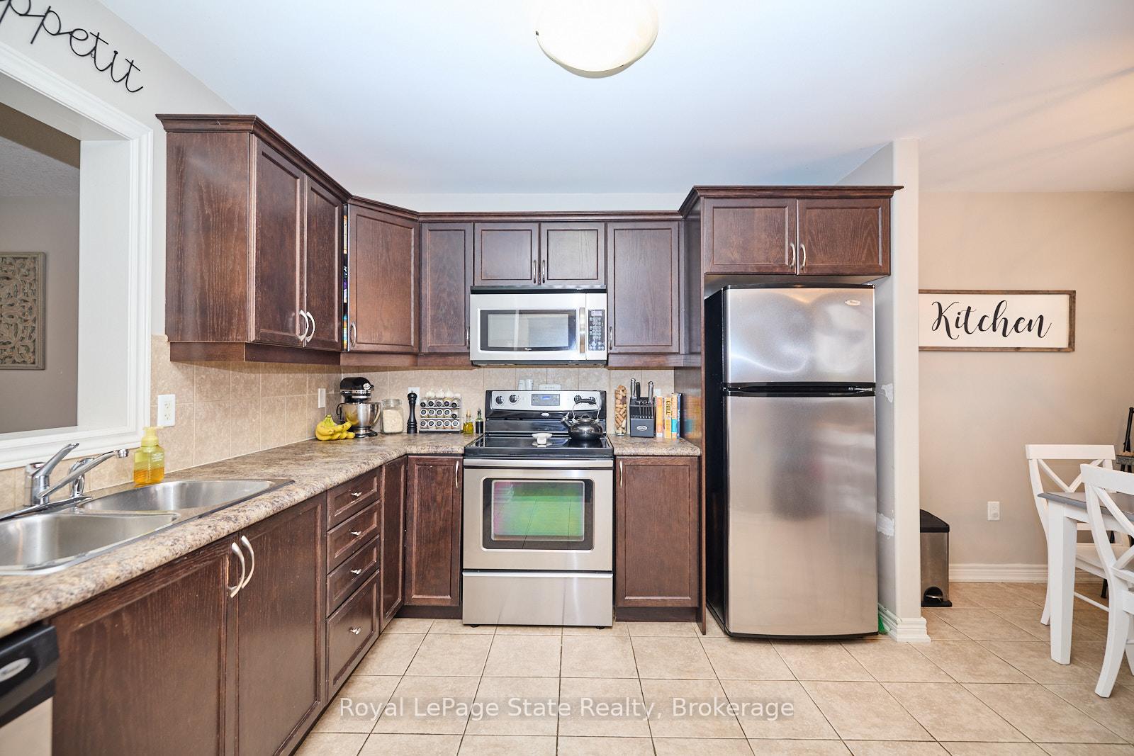 Photo 10 of 5052 Cassandra Drive, Lincoln, Beamsville — HOMEH