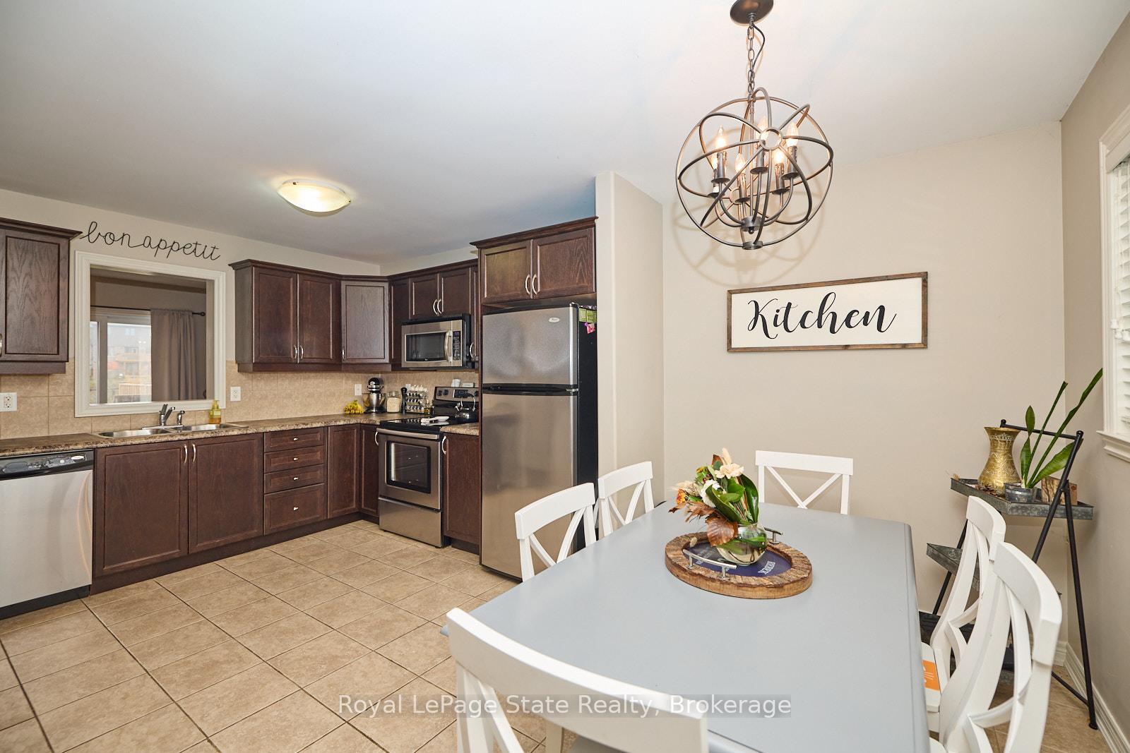 Photo 13 of 5052 Cassandra Drive, Lincoln, Beamsville — HOMEH