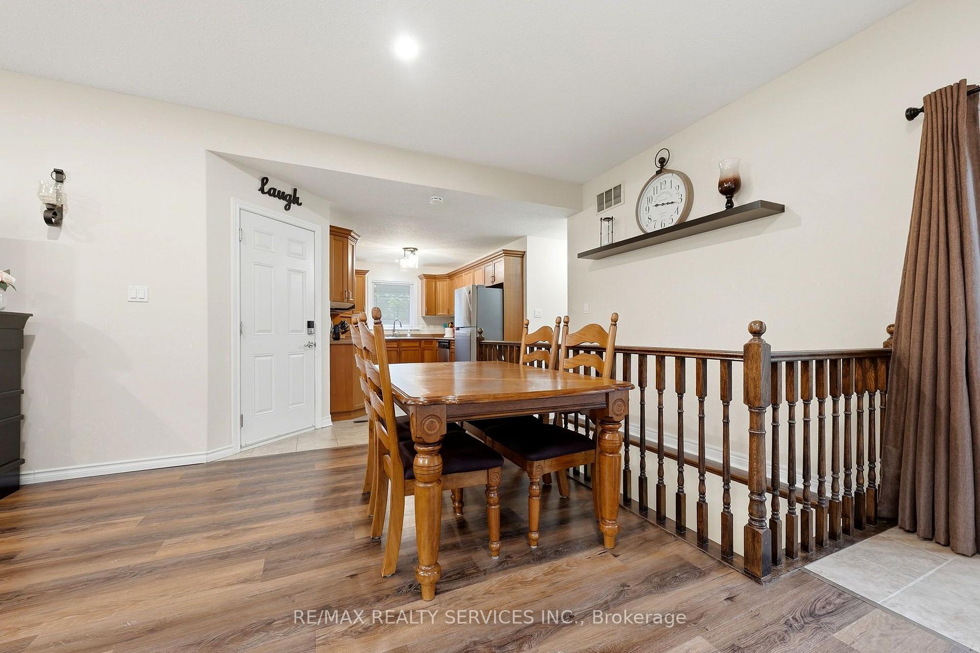 Photo 13 of 35 Sheffield Street, Southgate — HOMEH
