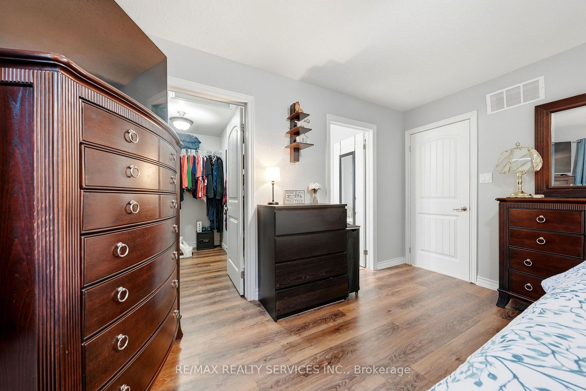 Photo 20 of 35 Sheffield Street, Southgate — HOMEH