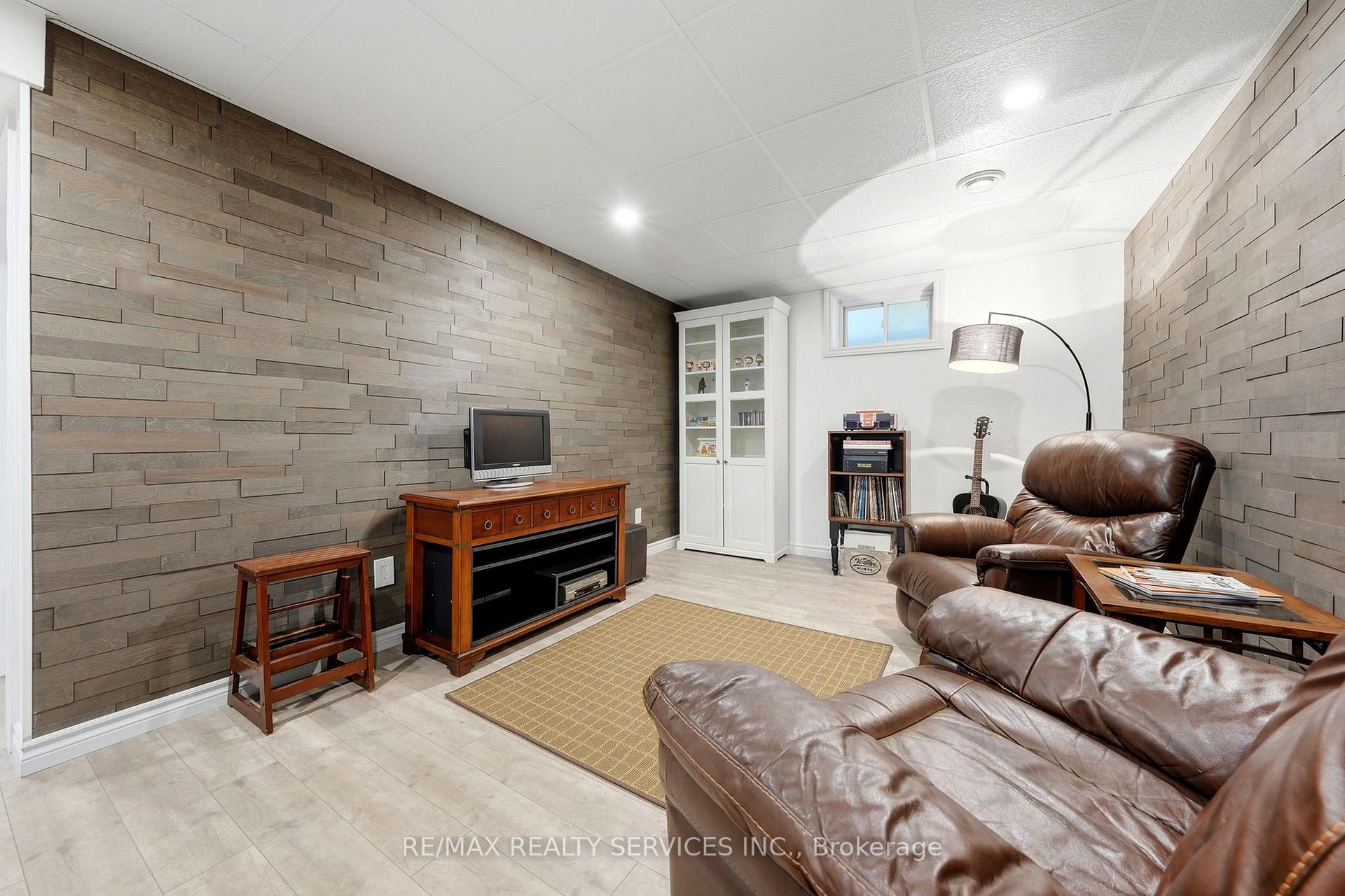 Photo 36 of 35 Sheffield Street, Southgate — HOMEH