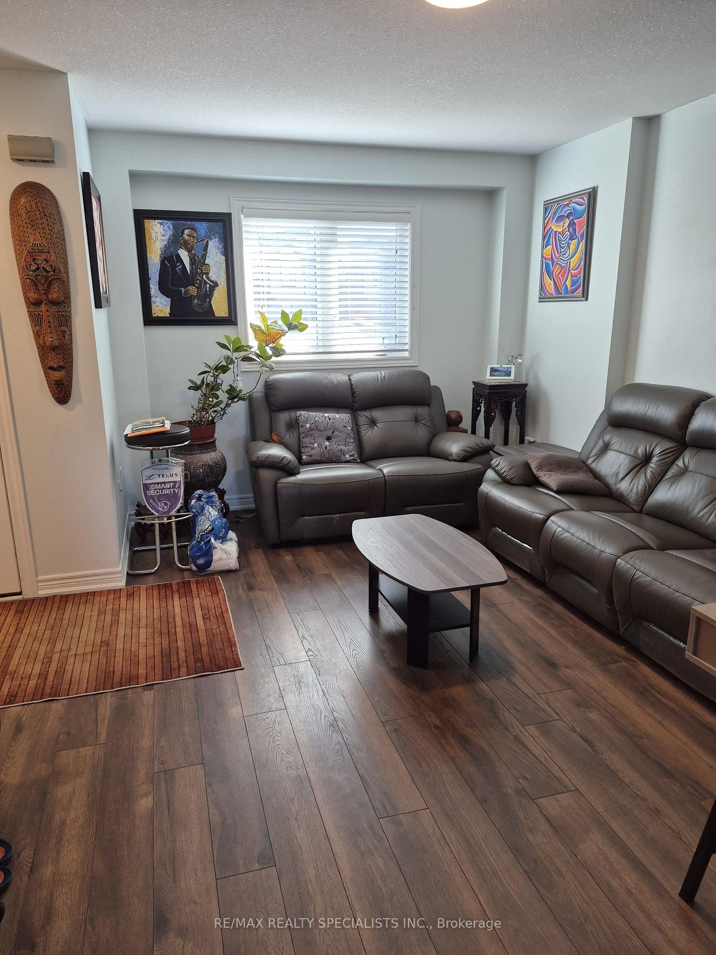 Photo 5 of Unit 4, 7768 Ascot Circle, Niagara Falls, Ascot — HOMEH