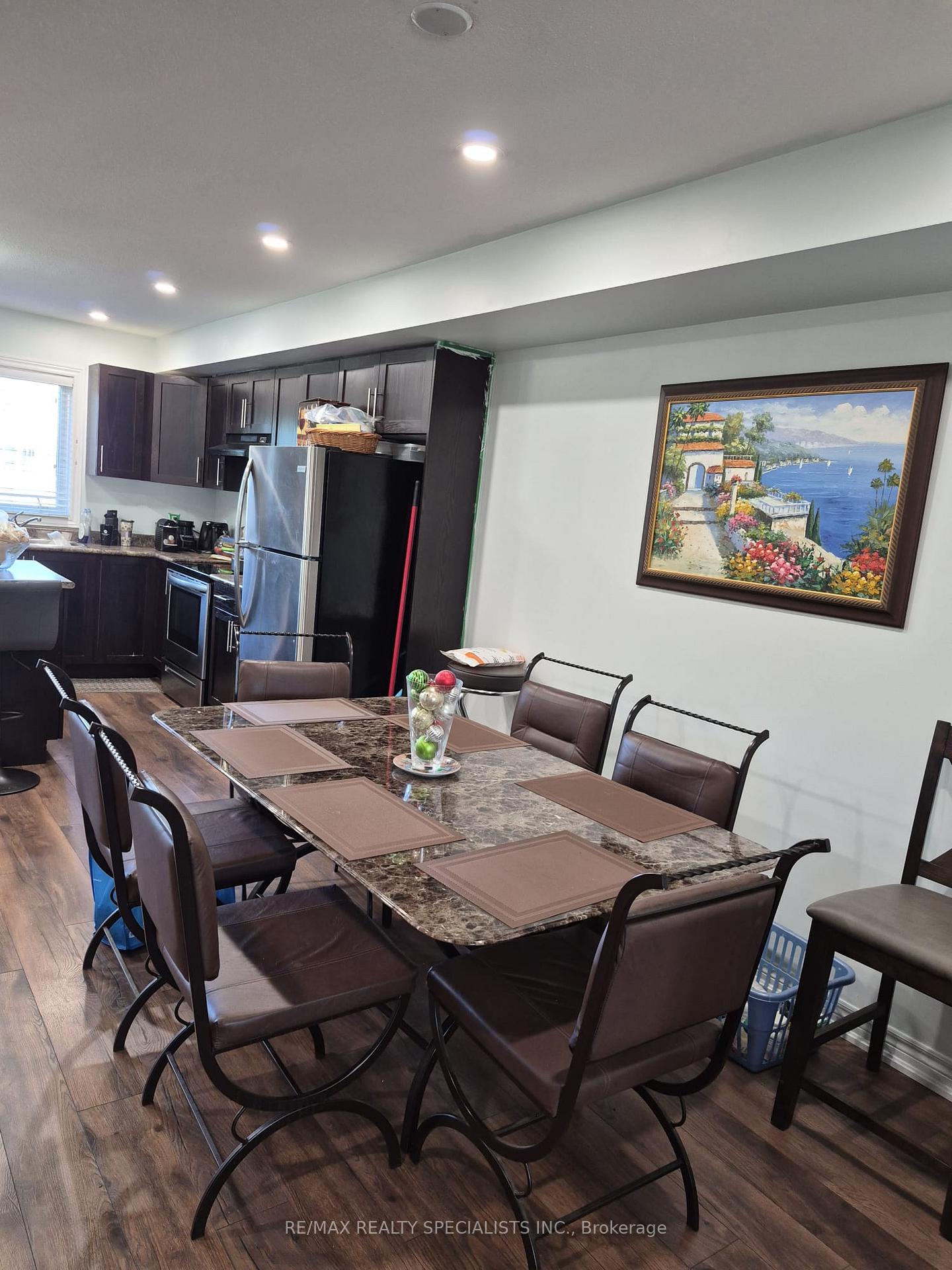 Photo 7 of Unit 4, 7768 Ascot Circle, Niagara Falls, Ascot — HOMEH