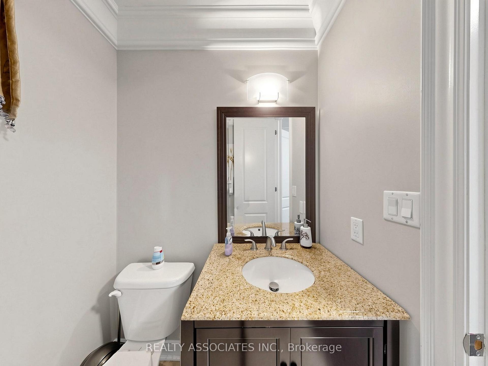 Photo 20 of 35 Godliman Road, Brampton, Credit Valley — HOMEH
