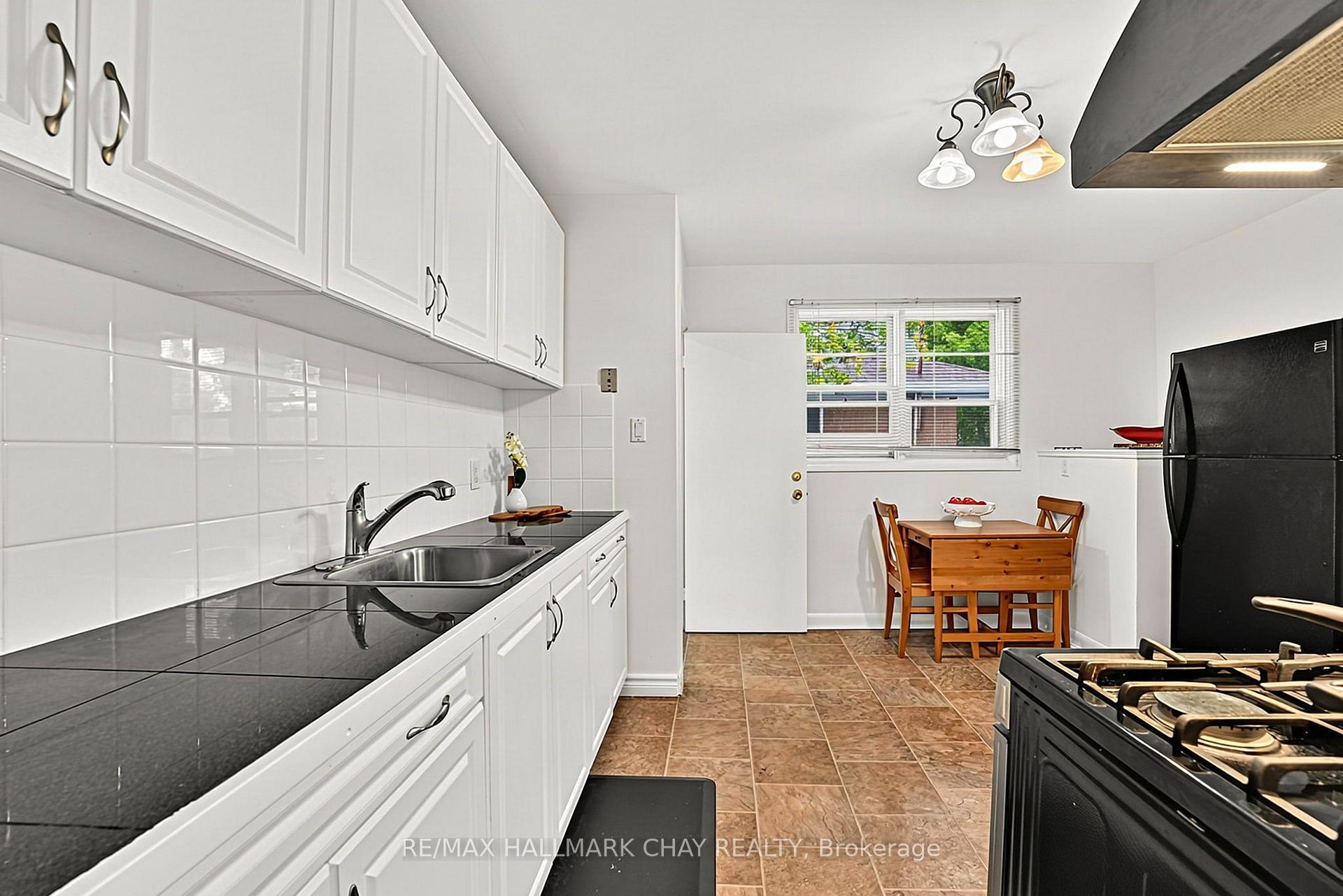 Photo 5 of 84 Longford Drive, Newmarket, Bristol-London — HOMEH